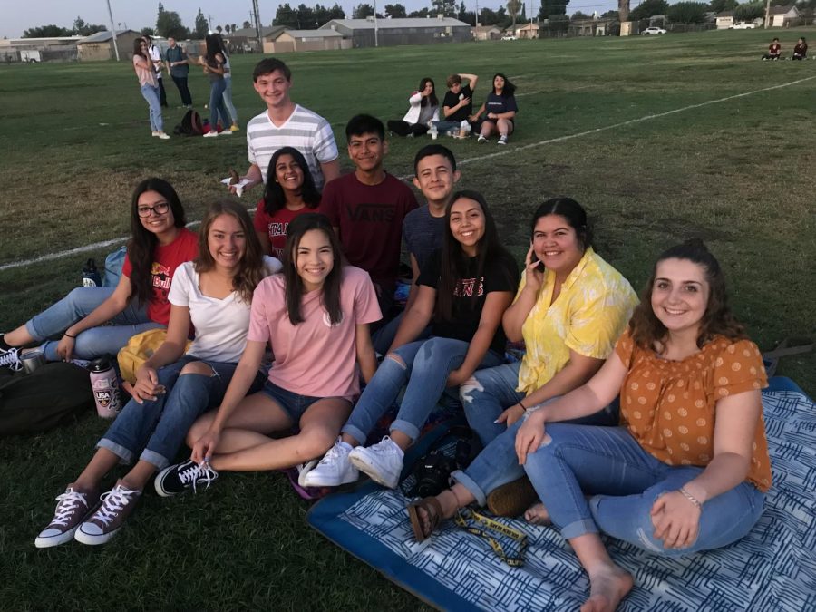 Seniors+gather+together+for+Senior+Sunrise+on+the+softball+practice+field.%0APhoto+contributed+by+Noelle+Marroquin